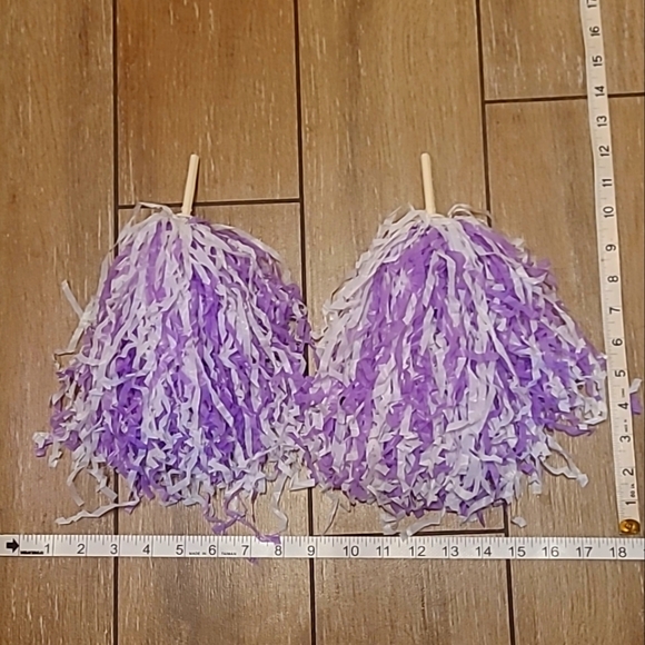 Bicycle Bike Streamers Pom Poms Lavender Purple & White - Picture 2 of 4